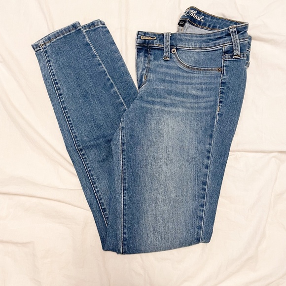 Universal Thread Denim - Universal Thread 6 Long Low Rise Jegging